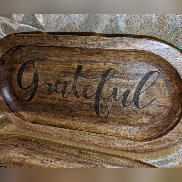 2 GRATEFUL platter/tray, solid wood, NEW - Picture 7 of 8